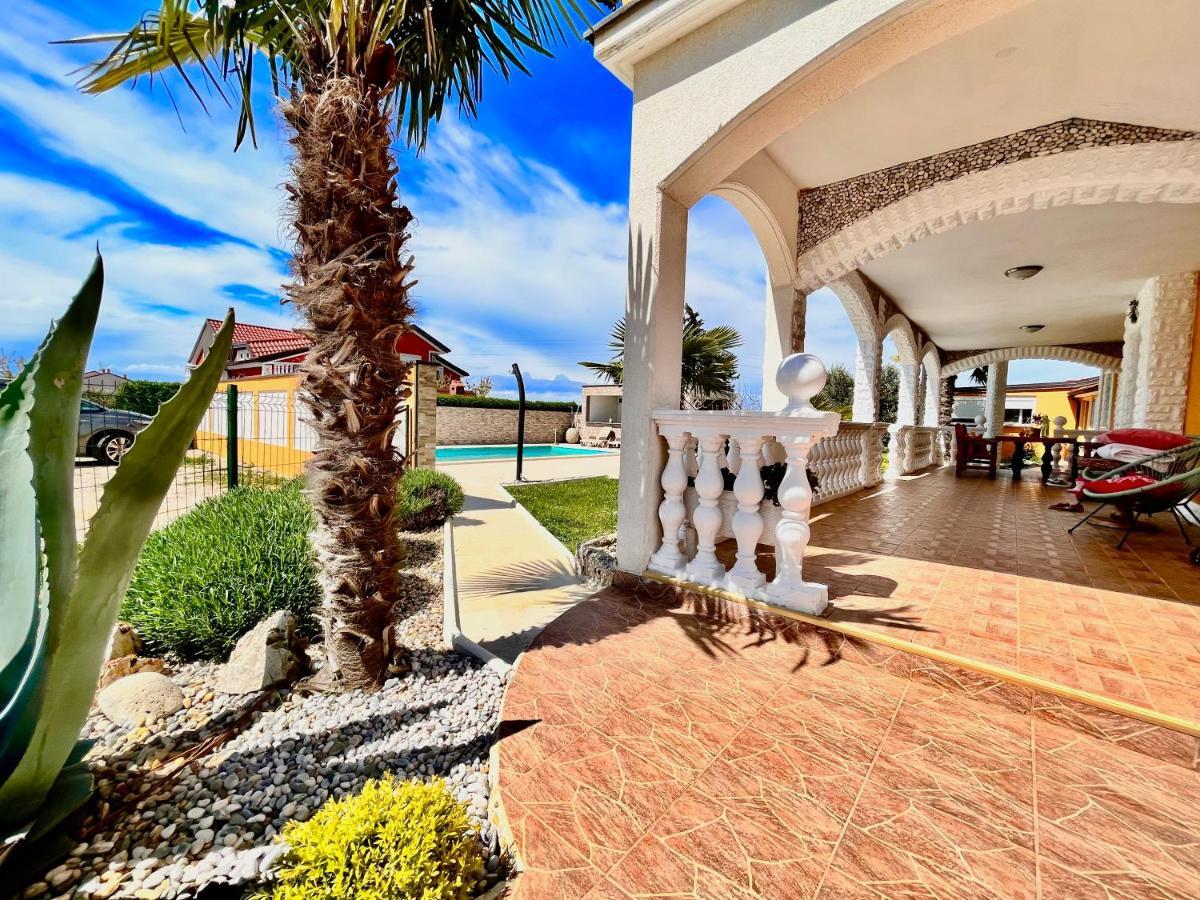 Apartments Vukancic Novigrad Istria Exterior foto